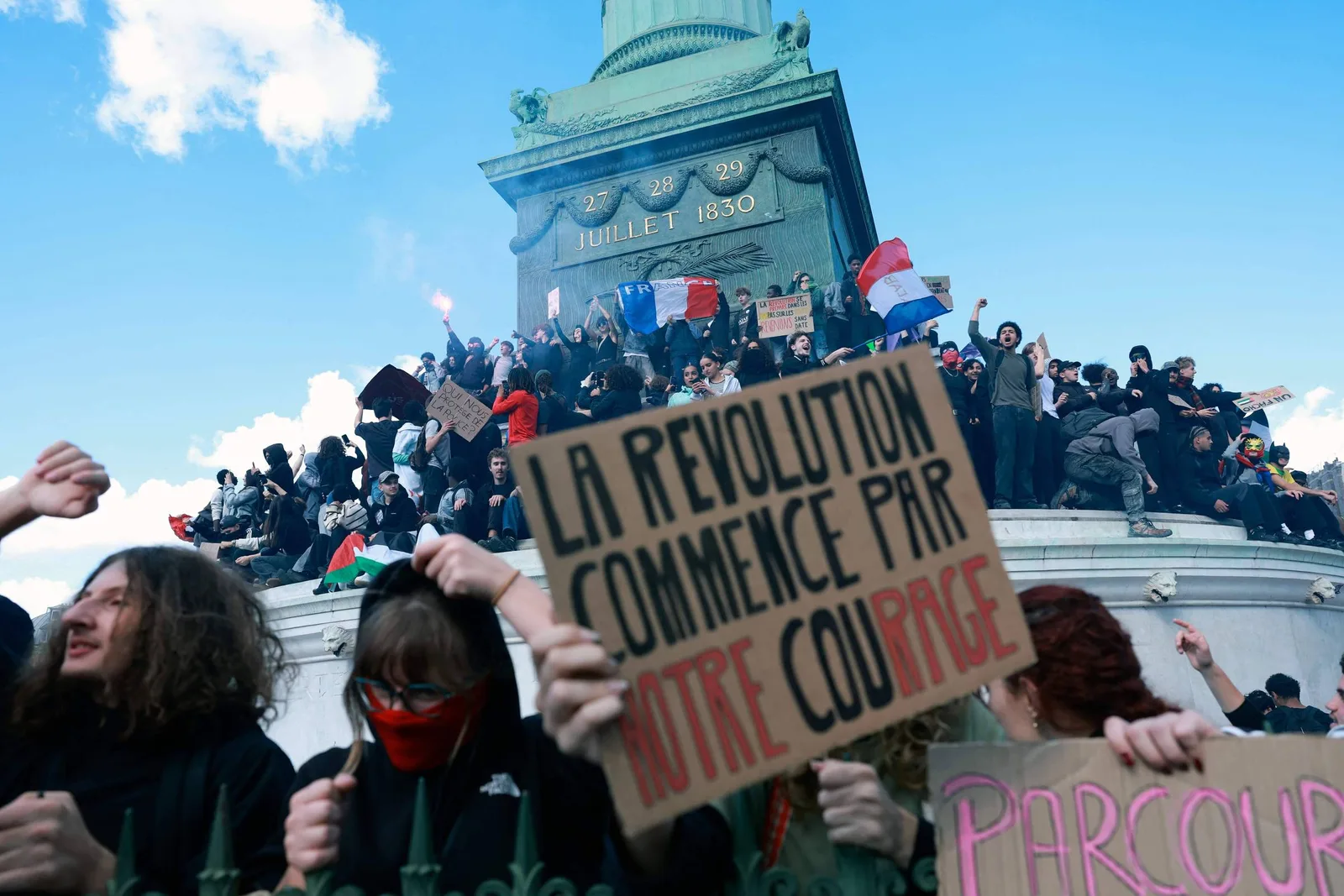 Eleições e golpes redirecionaram revoltas populares na história da França