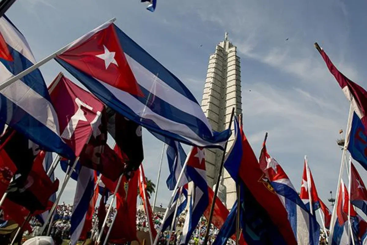 EUA ampliam restrições financeiras e de viagens para Cuba