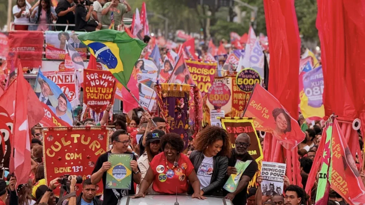 PT realiza atos em 6 Estados em apoio à reeleição de Lula