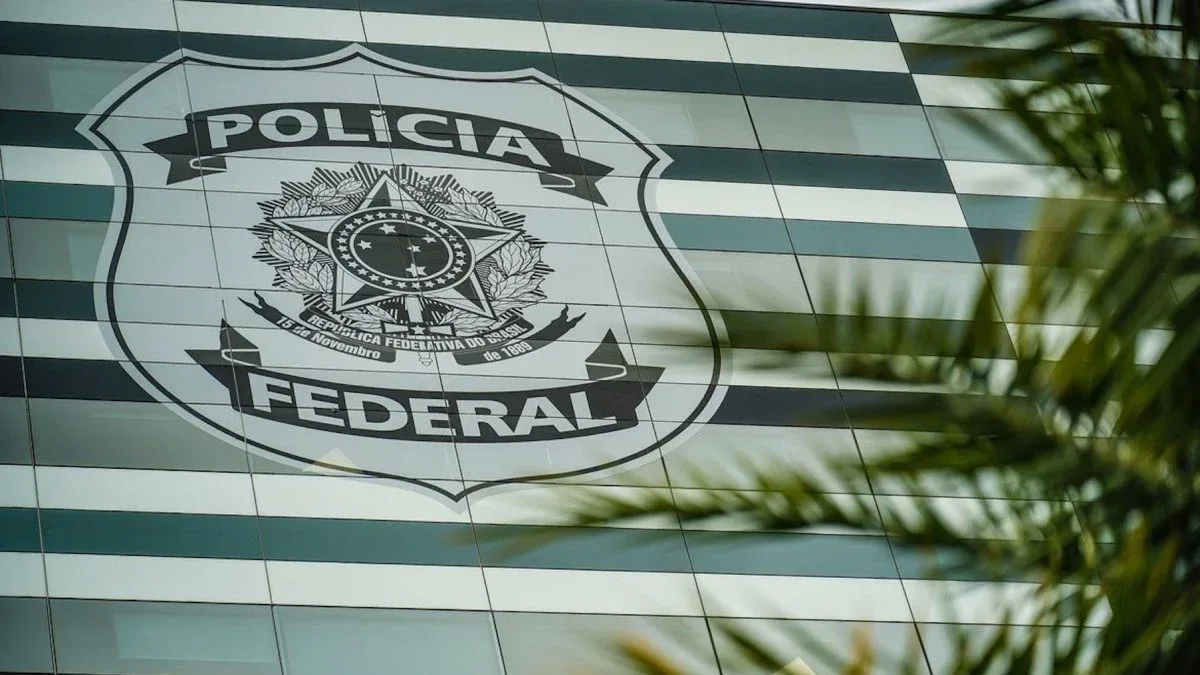 PF apura contratos de serviços e materiais didáticos em Belo Horizonte