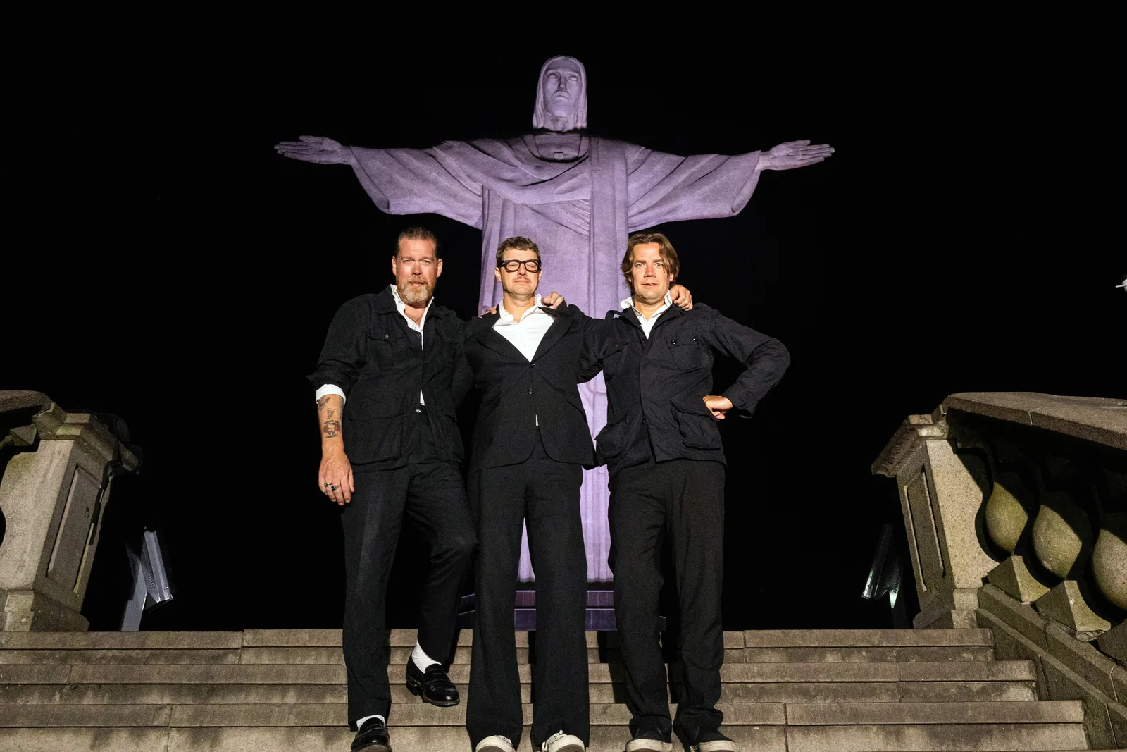 The Hives visita Cristo Redentor antes de apresentação no Rock in Rio