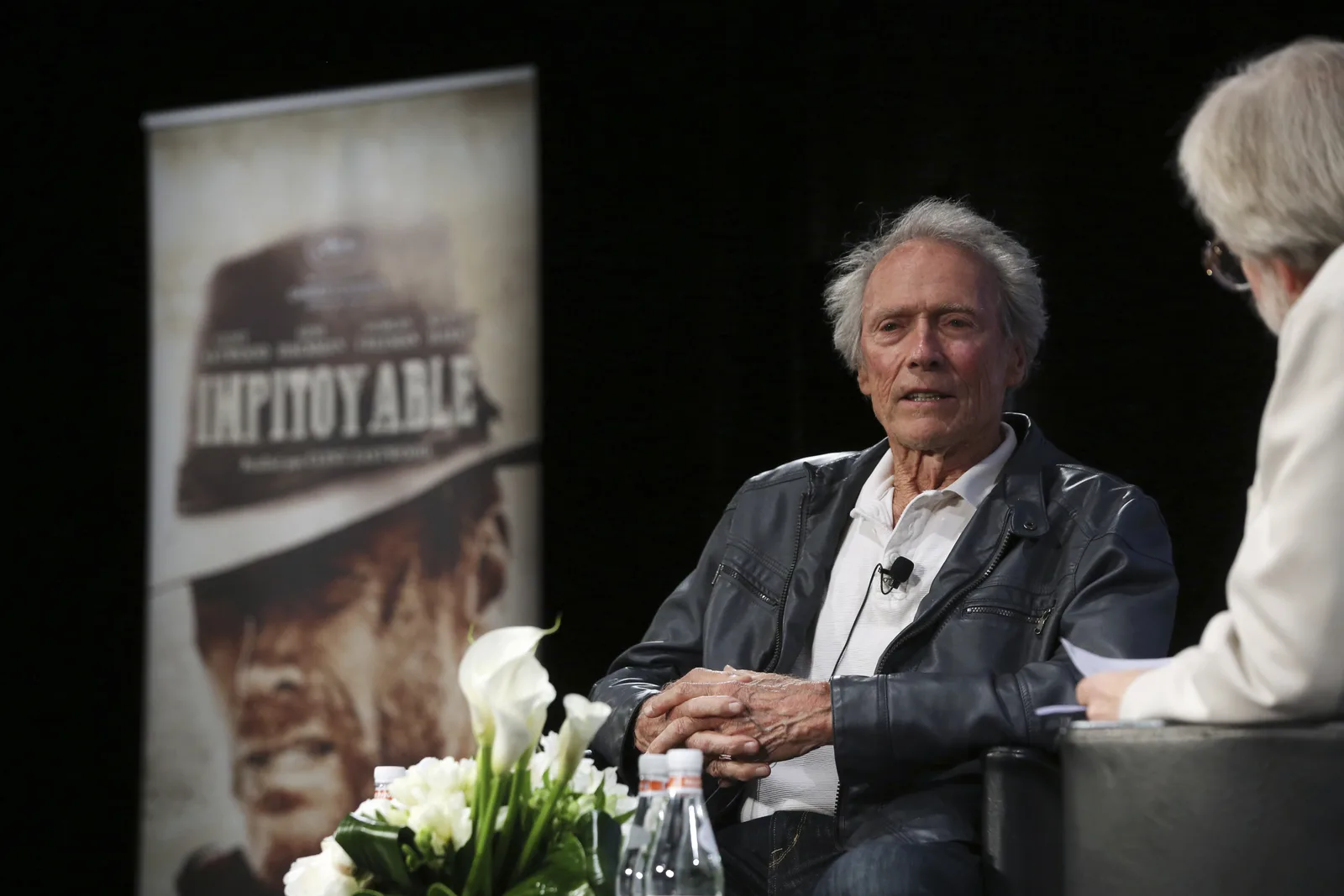 Imagem de aniversário com Clint Eastwood e astros de Hollywood é falsa