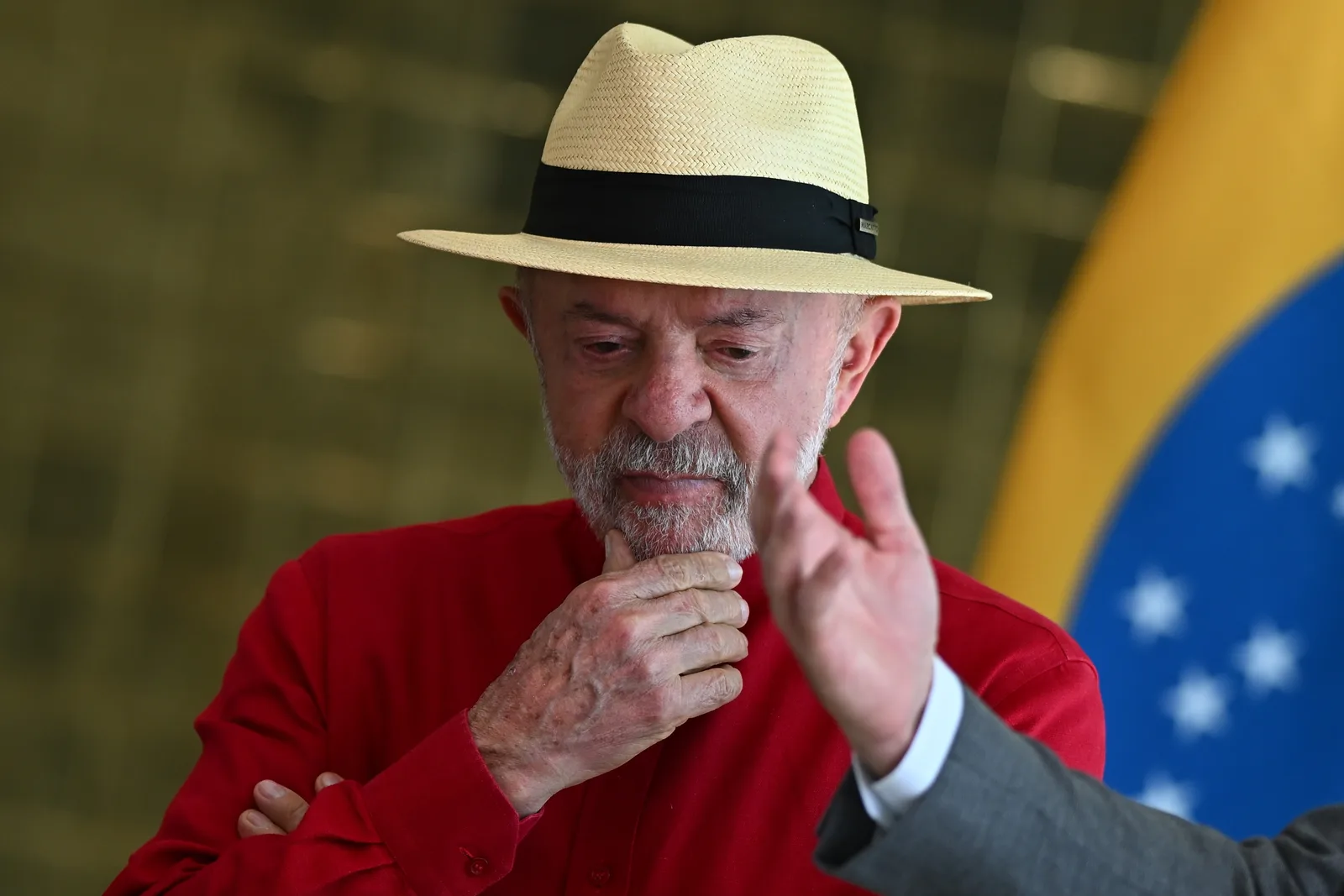 Lula participa de jantar com empresários e leva equipe econômica a São Paulo