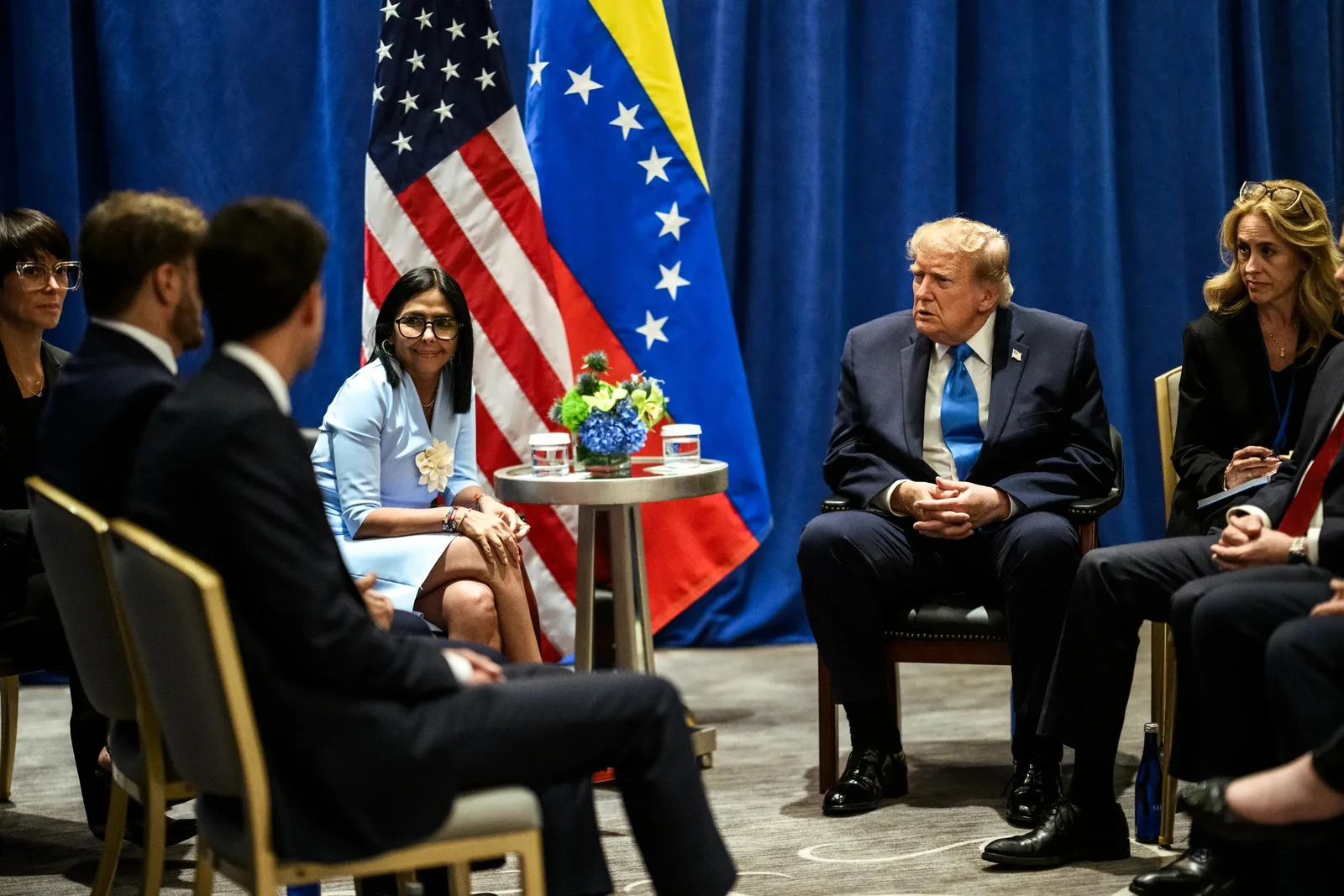 Trump e Delcy Rodríguez se reúnem pela primeira vez em Nova York
