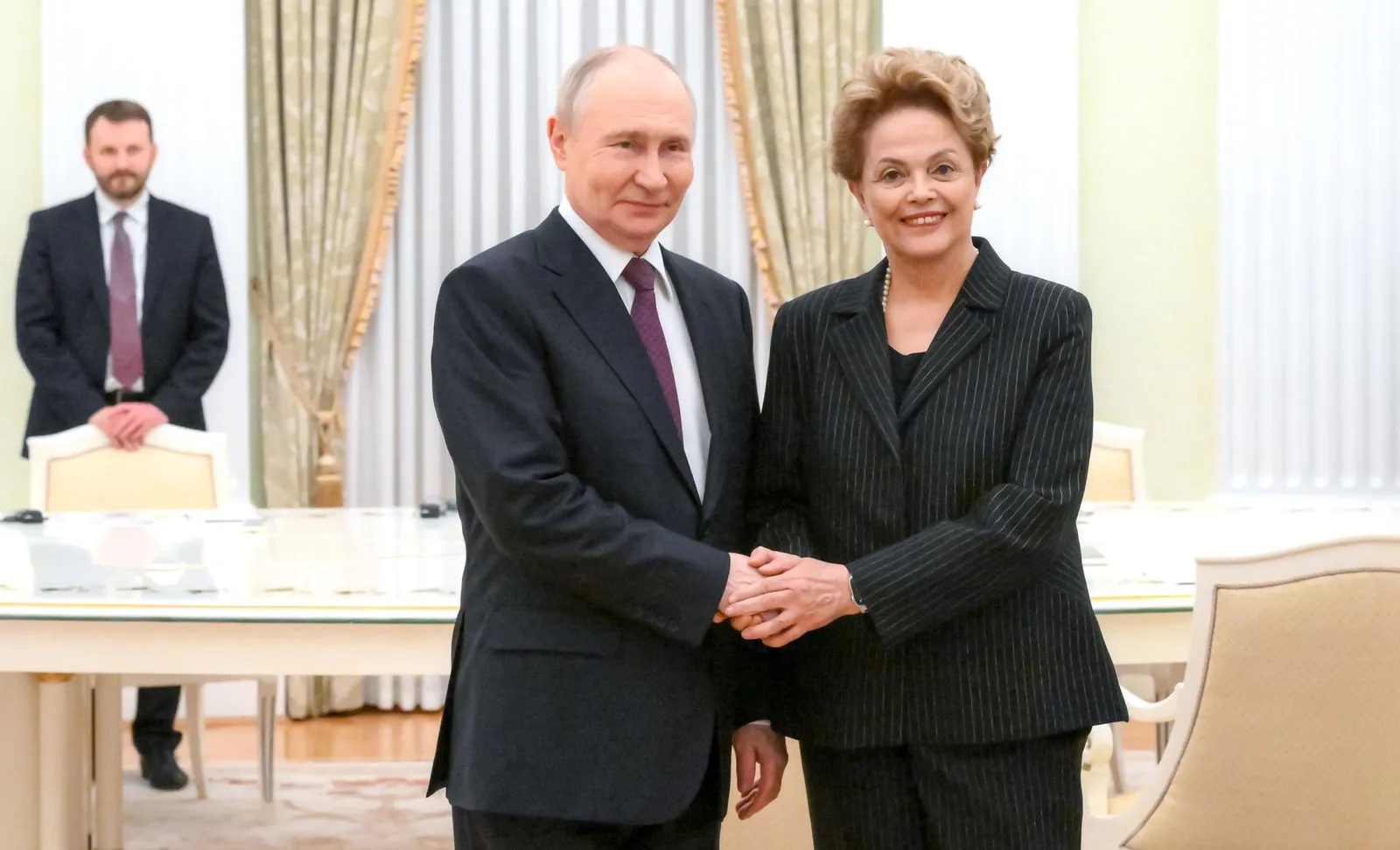 Banco dos Brics busca retomar financiamentos à Rússia sem violar sanções