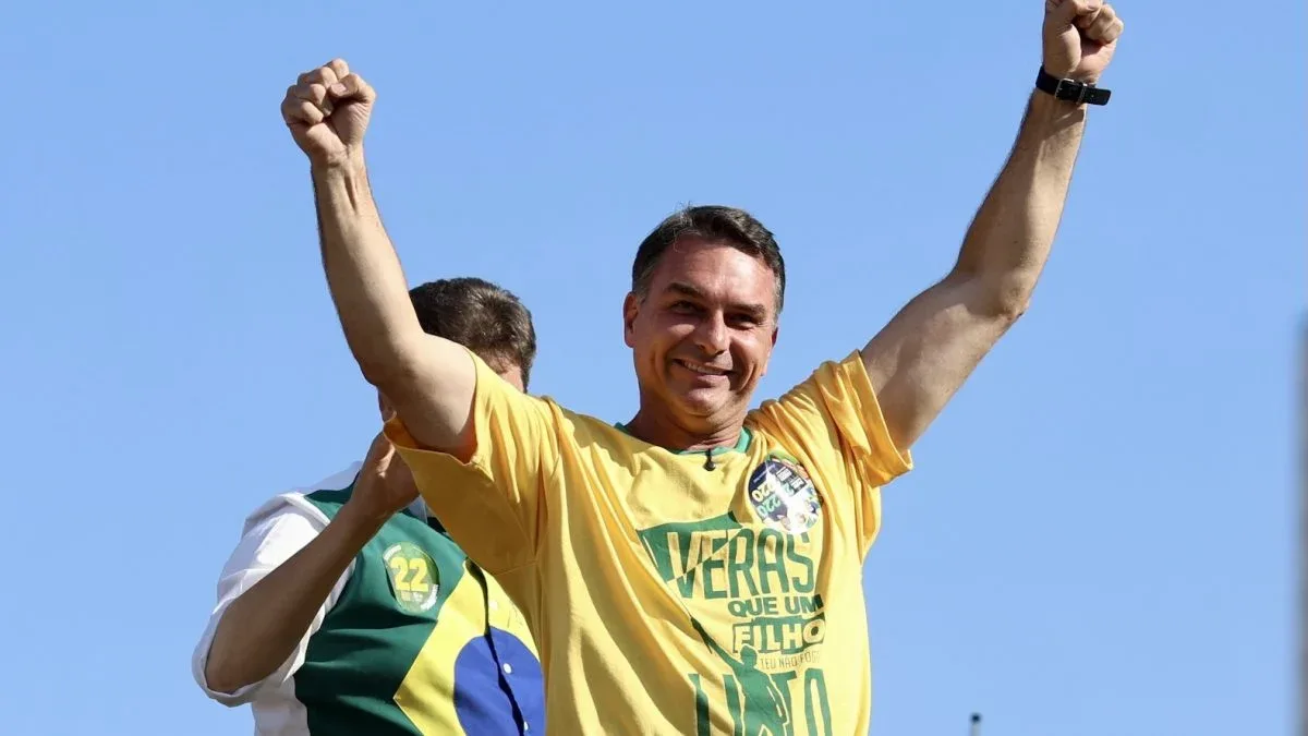 CNBB nega envolvimento em desinformação após acusação de Flávio Bolsonaro