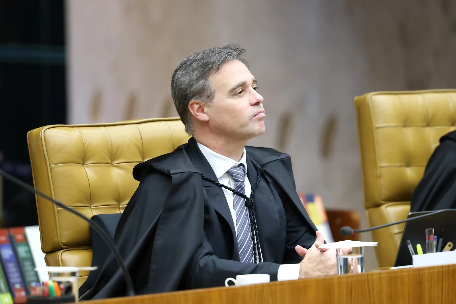 Mendonça determina soltura de filho do “Careca do INSS” e ex-chefe do INSS
