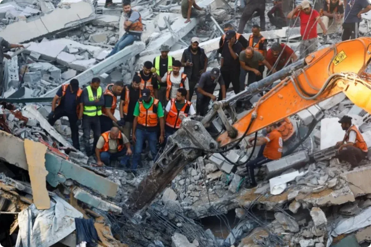 Desabamento em Gaza deixa 20 mortos, incluindo cinco crianças