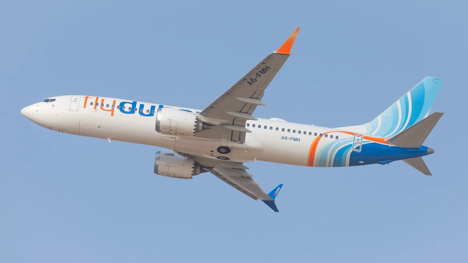 Voo da FlyDubai é desviado para a Arábia Saudita após briga entre pilotos