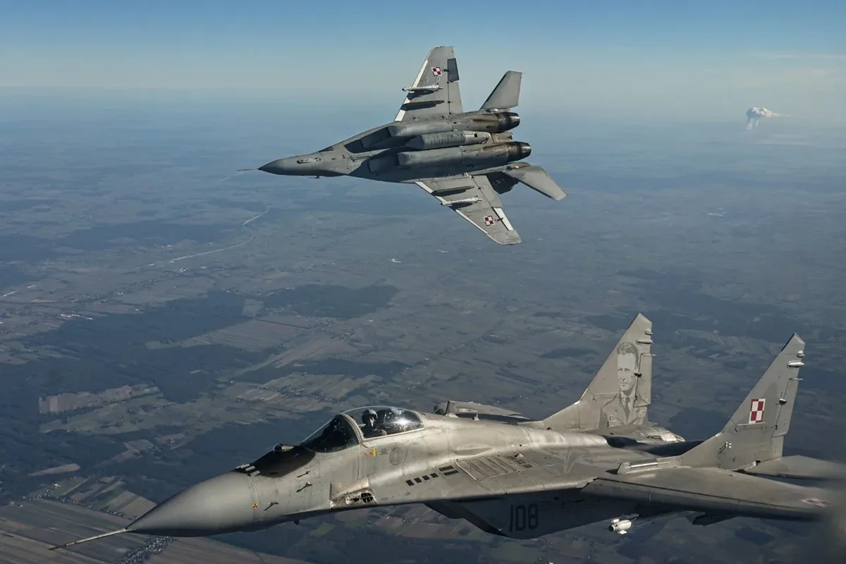 Caças da Otan destroem drone após entrada no espaço aéreo da Lituânia