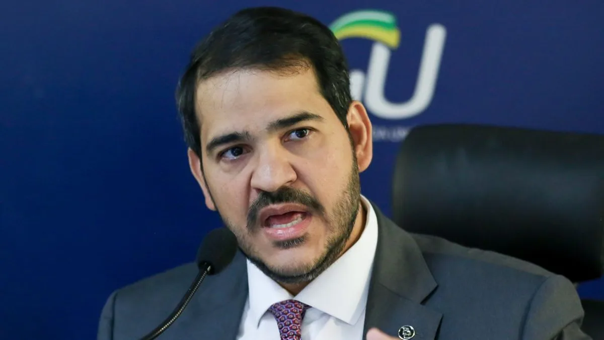 União questiona decisão individual de Mendonça sobre comando da PF