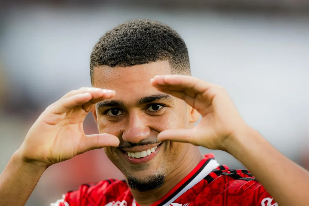 Lino chega a 29 participações e mira novo desafio do Flamengo na Libertadores