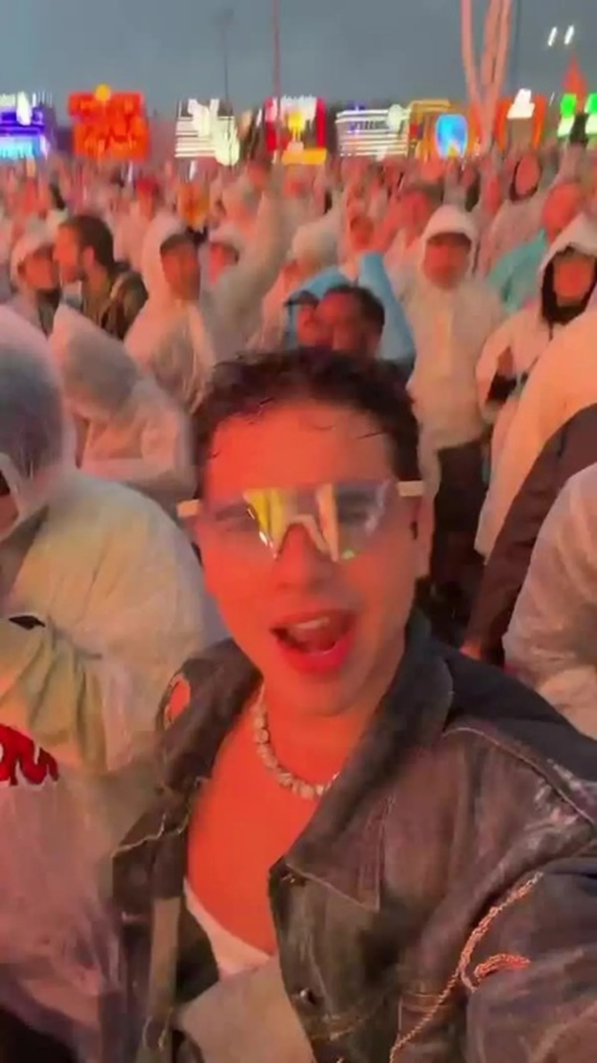 João Victor canta no Rock in Rio após denunciar hostilização por roupa