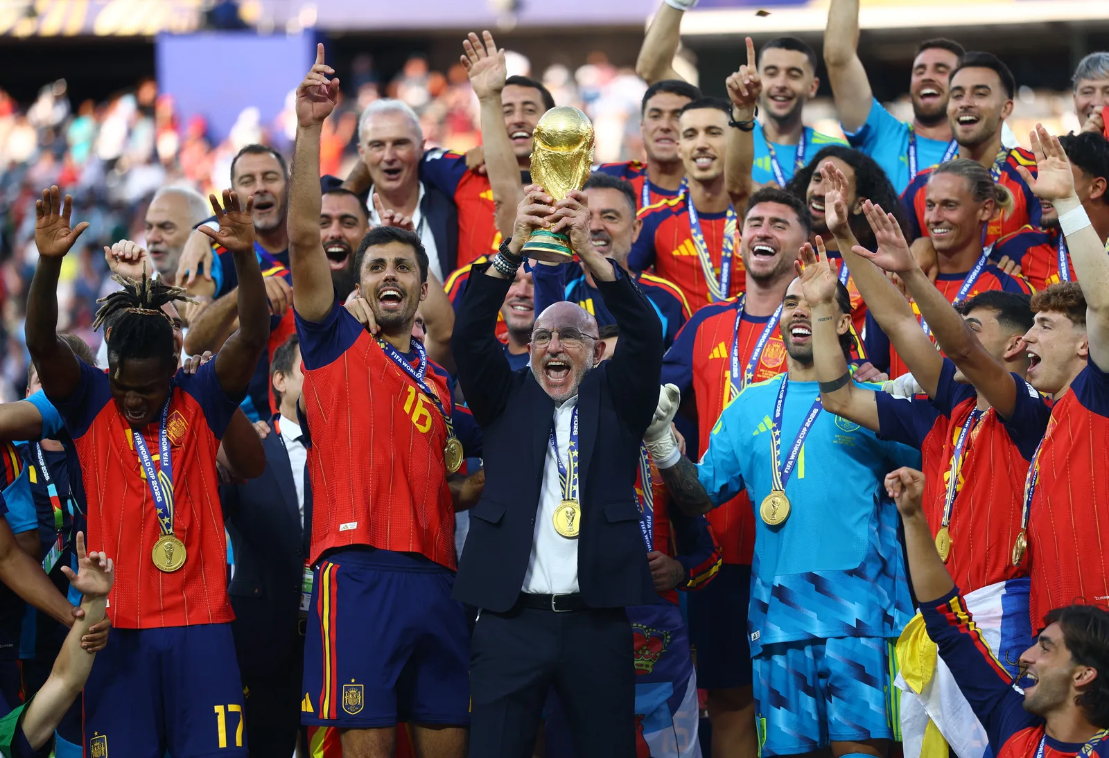 Base espanhola prepara jogadores para até 400 partidas antes do profissional