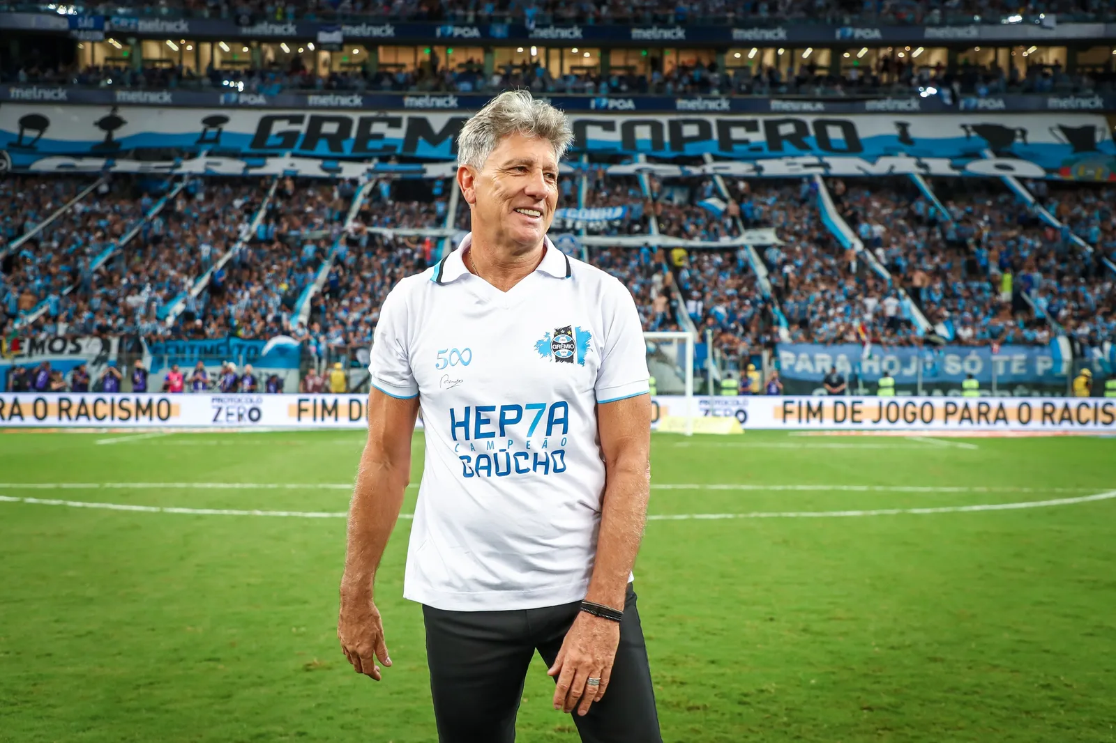Renato soma seis anos e 10 meses no comando do Grêmio desde 2016