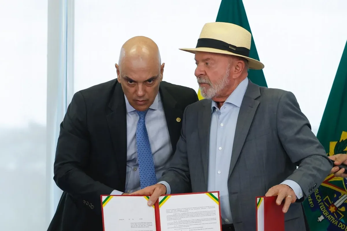 Lula cobra explicações de Moraes sobre contratos ligados ao Banco Master
