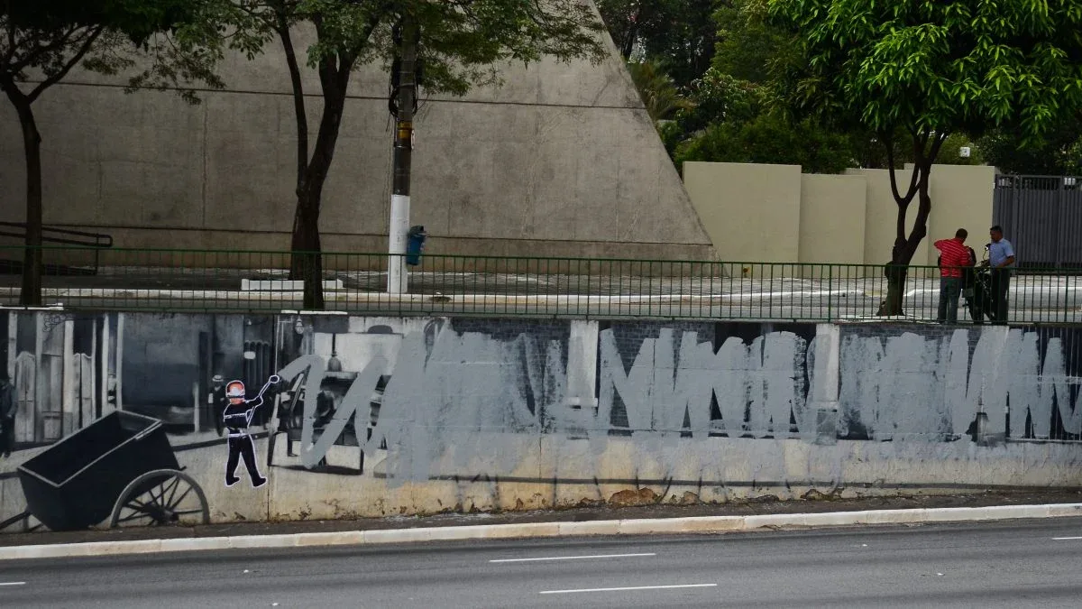 Pichação poderá gerar recuperação obrigatória do bem e restrições a reincidentes