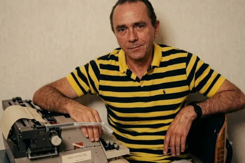 Jornalista Okky de Souza morre aos 73 anos após parada cardíaca