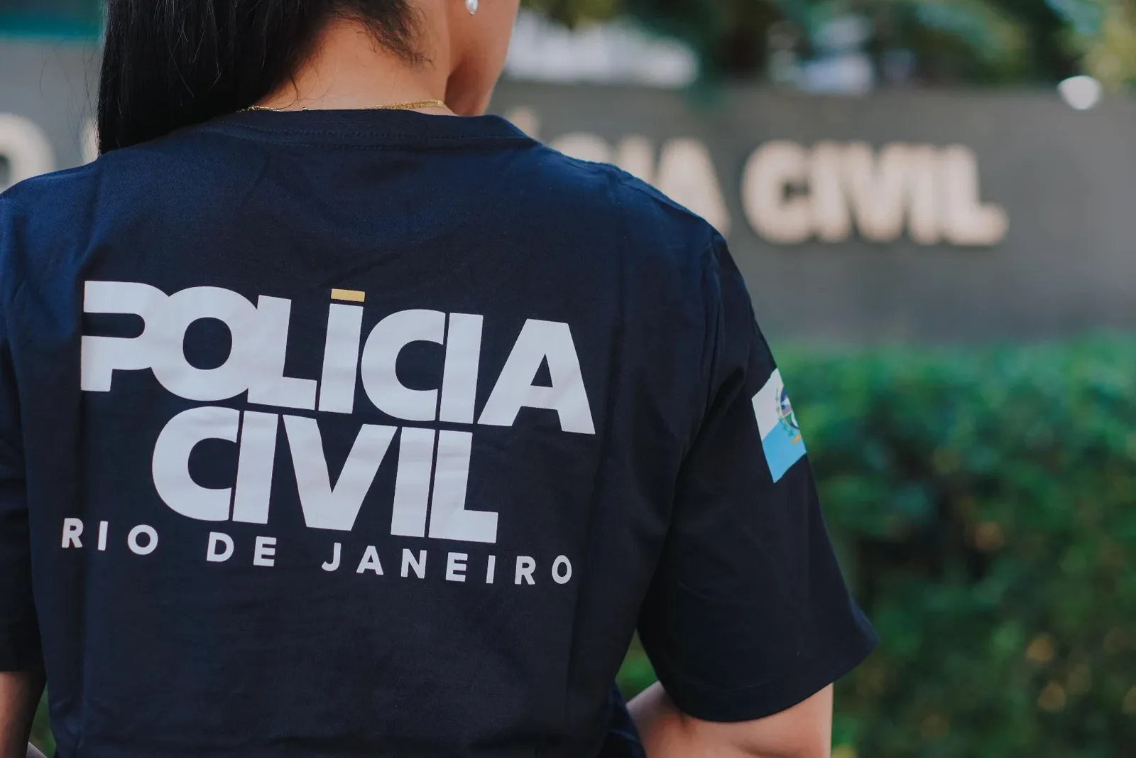 Operação prende 3 suspeitos de ligação entre PMs e Comando Vermelho