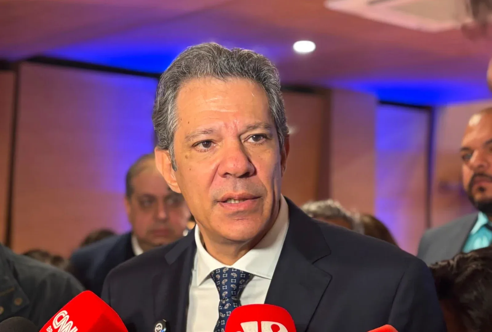 Haddad critica gestão da saúde em São Paulo e propõe fila integrada