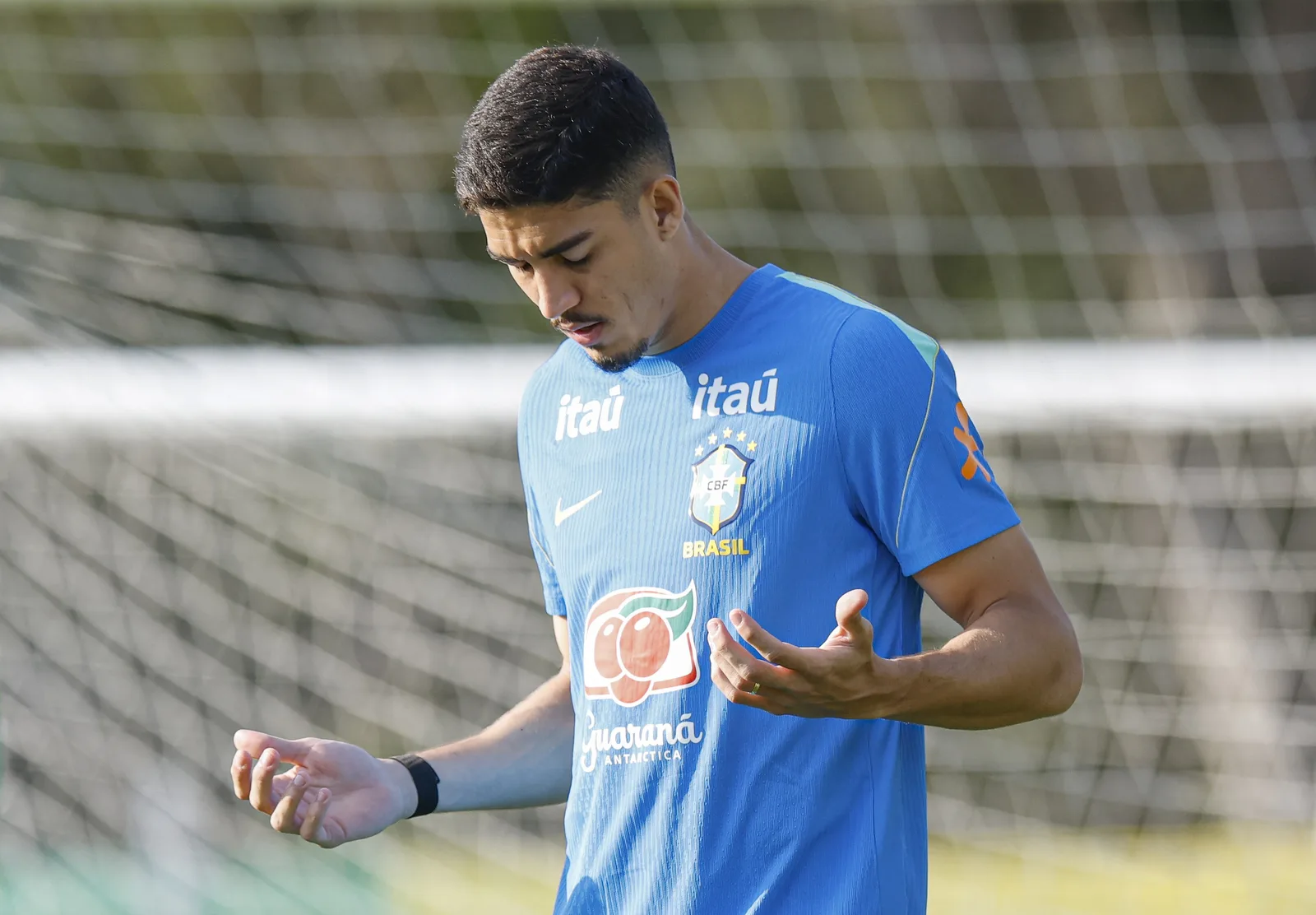 Jair e Bontempo se reencontram na Seleção após amizade na base do Santos