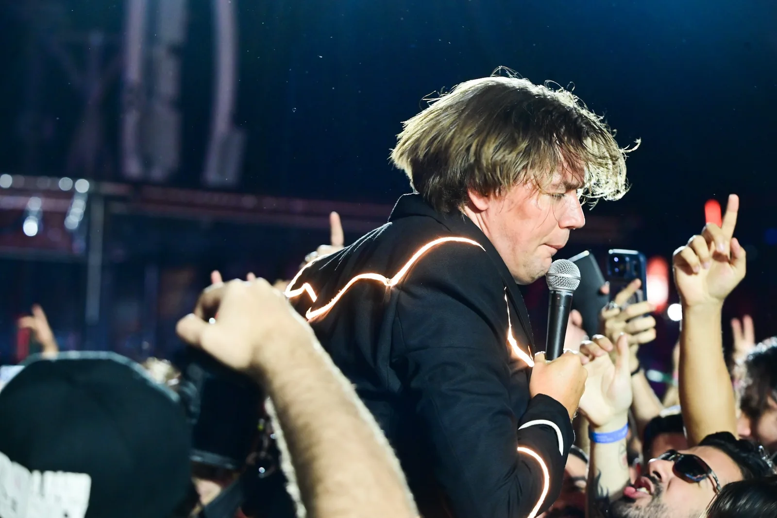 The Hives leva riffs pesados e interação em português ao Rock in Rio