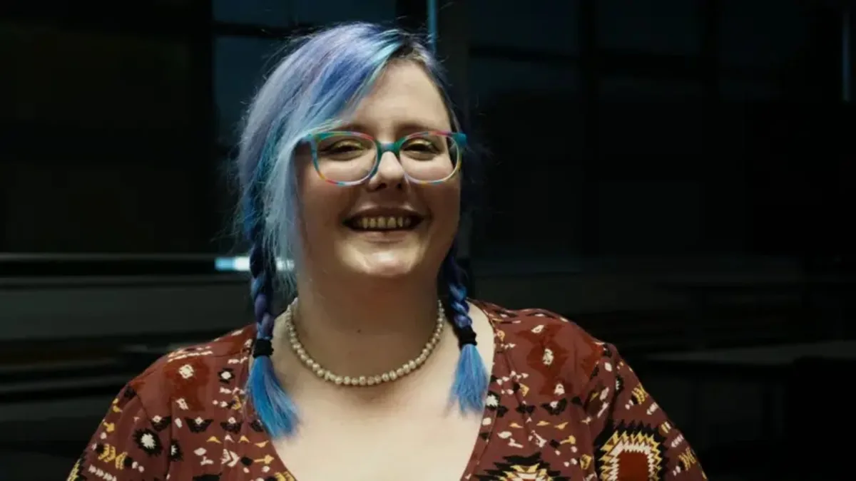Ex-professora dobra salário ao trabalhar com games independentes
