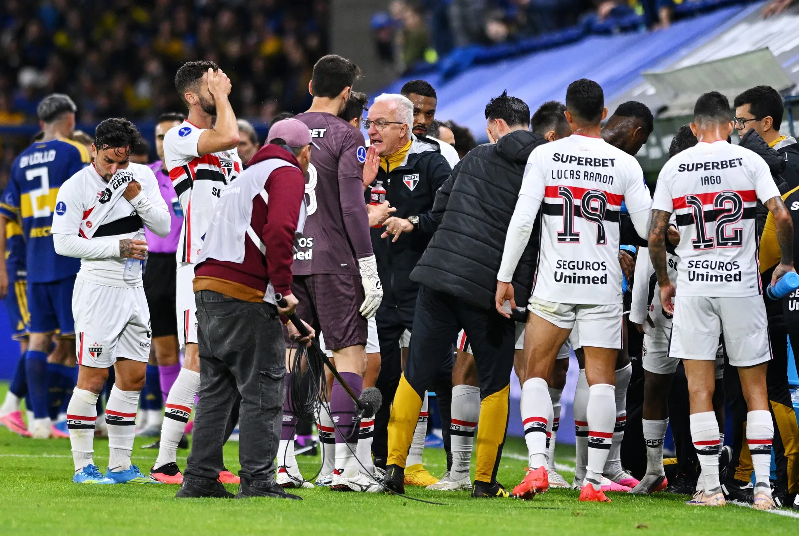 São Paulo tem atuação irregular, e Arboleda recebe maior nota contra o Boca