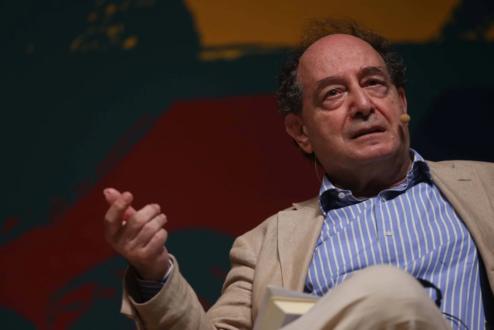 Calasso explora os enigmas e a estrutura não linear da Bíblia