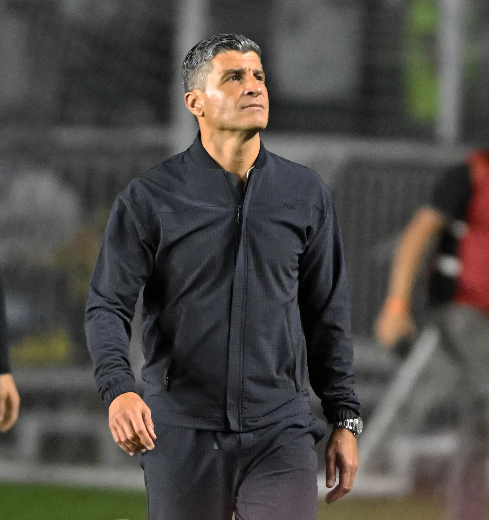 Vasco vence o Coritiba por 5 a 0 e Pedro Emanuel destaca atuação coletiva