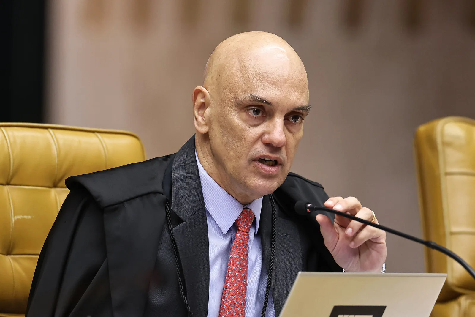 Novo pede que Moraes seja afastado de votação no STF