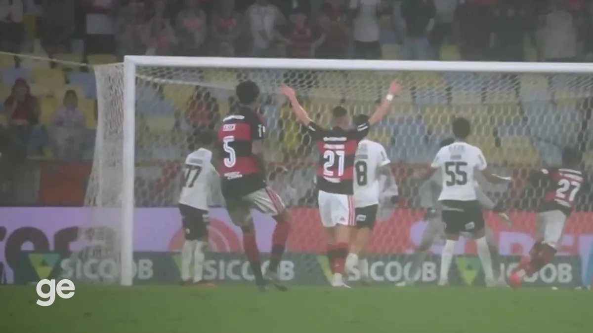 Alex Sandro retorna ao Flamengo após 46 dias e disputa vaga com Ayrton Lucas