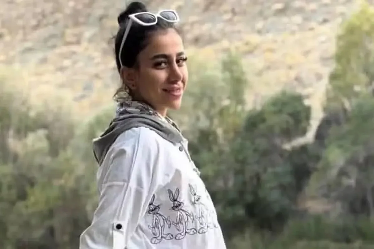 Gêmea iraniana é condenada à morte; irmã recebe pena de 36 anos