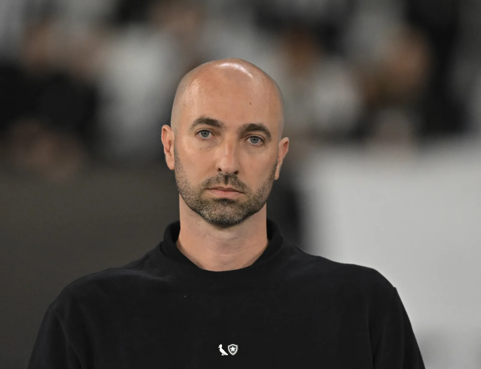Botafogo considera manter Bellão até o fim do ano