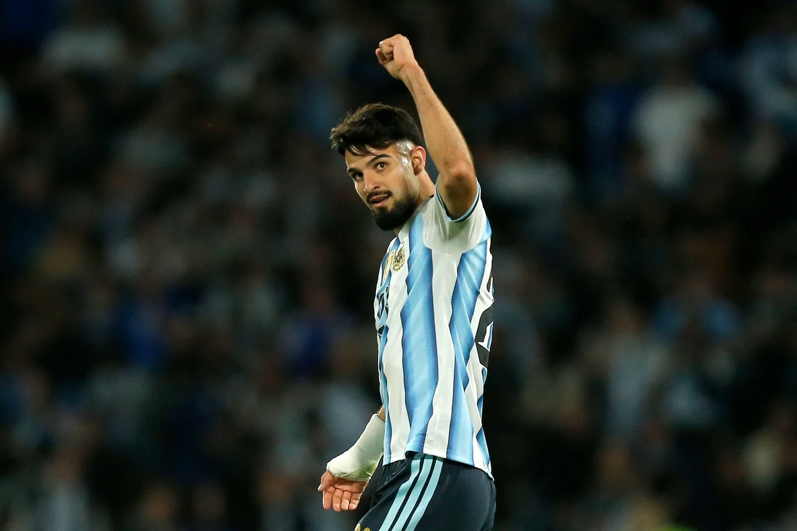 Flaco López marca pela Argentina e recebe elogios de Lionel Scaloni