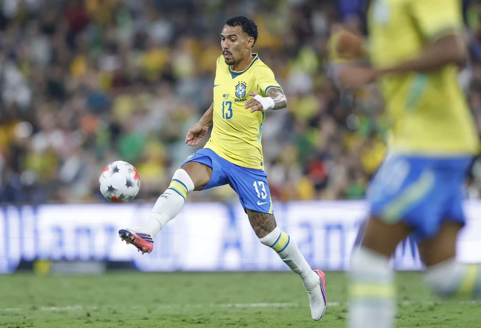 Carrillo perde duelo com o Internacional; trio do Corinthians retorna na terça