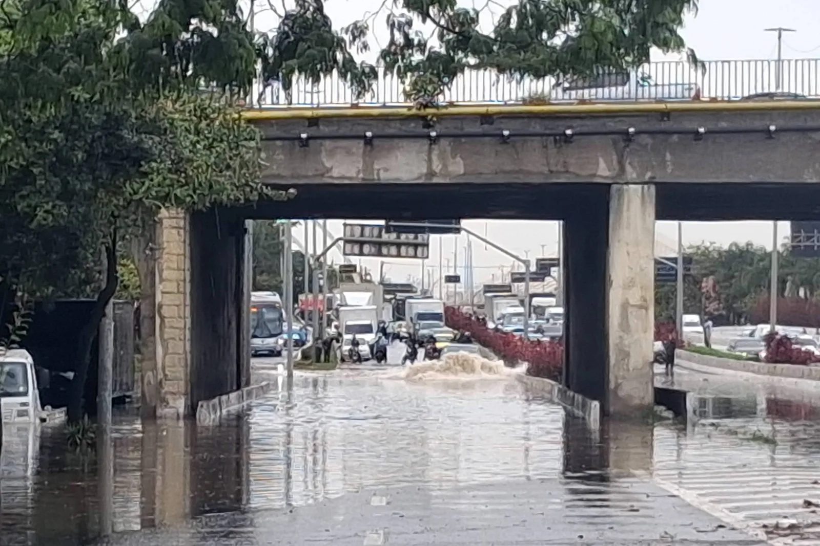 Chuva acumula 220,4% do esperado em setembro na capital paulista