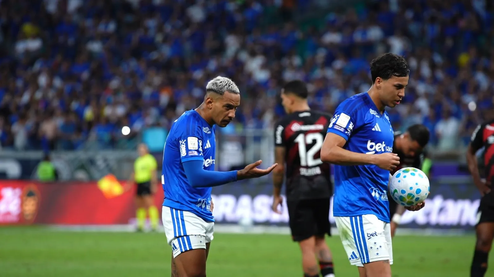 Cruzeiro mantém disputa por pênaltis entre Kaio Jorge e Matheus Pereira