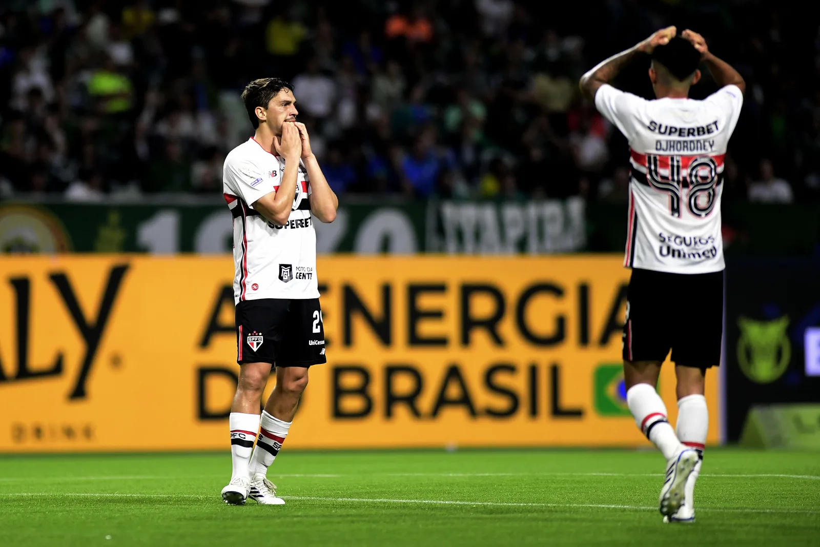 Cartão no clássico tira Pablo Maia do próximo jogo do São Paulo