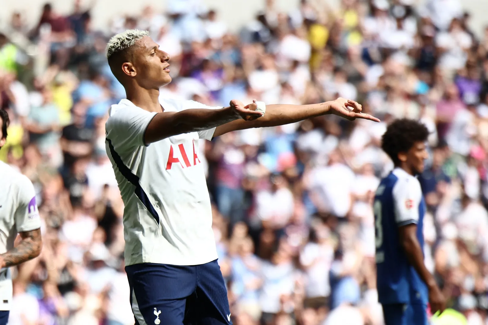 Fora dos planos do Tottenham, Richarlison vira alvo de Vasco e Atlético-MG
