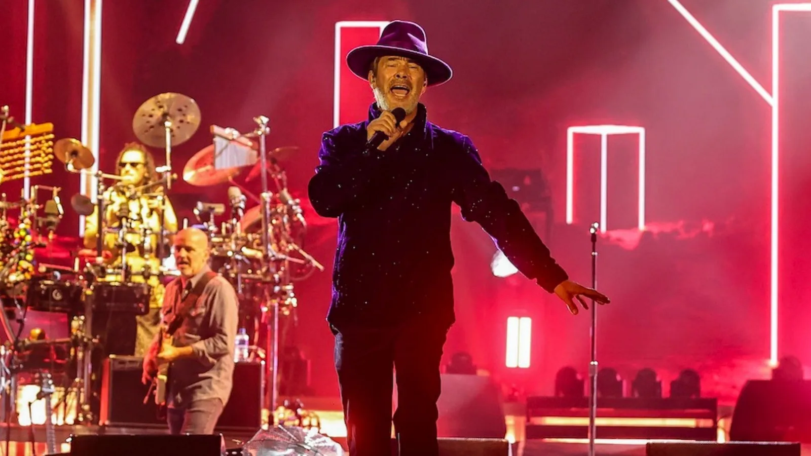 Jamiroquai transforma palco do Rock in Rio em pista de dança antes do Stray Kids
