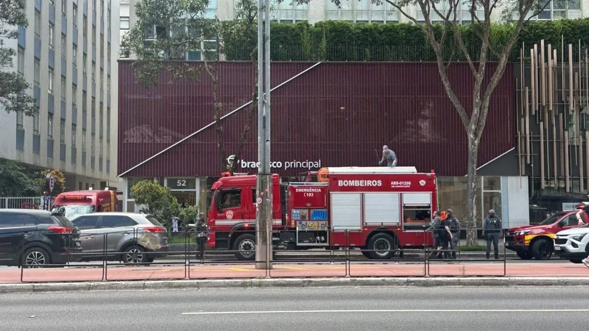 Explosão em galeria subterrânea altera trajeto de ato na Paulista