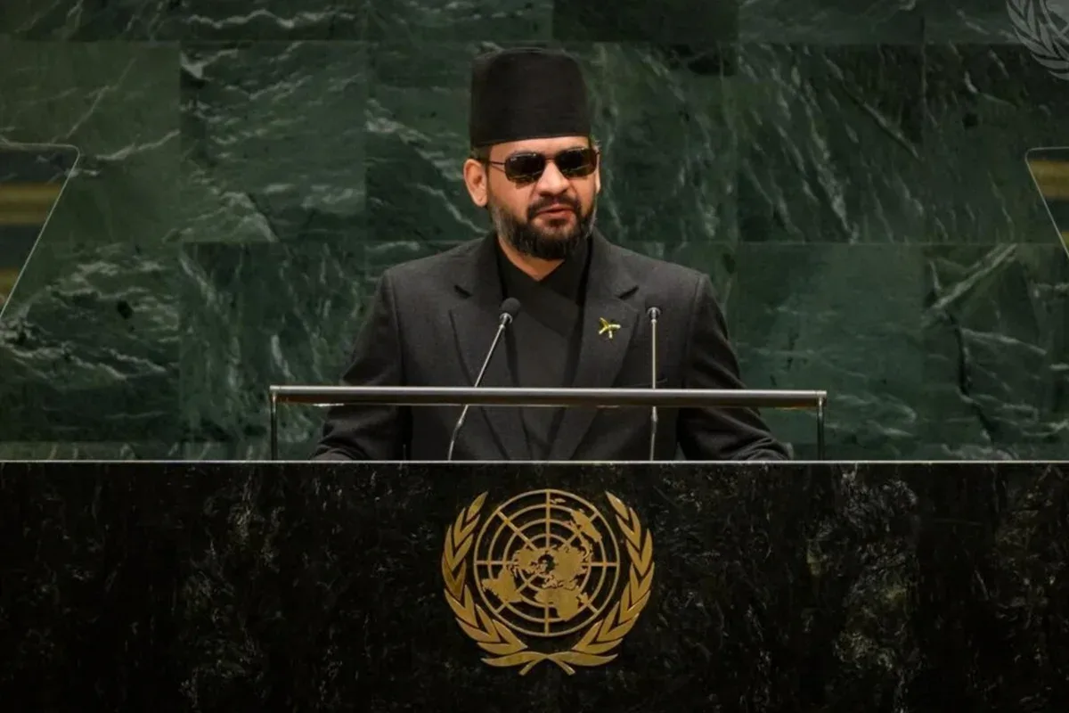 Primeiro-ministro do Nepal alerta para impacto climático após inundações