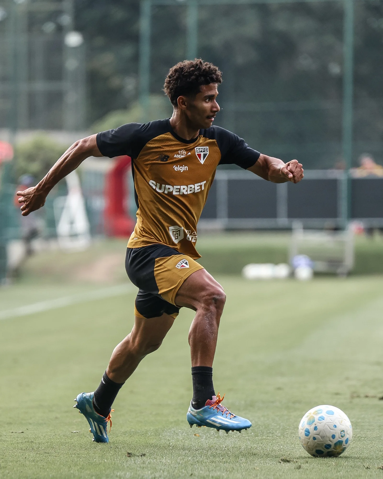 São Paulo define preparação para duelo com o Internacional no Brasileirão