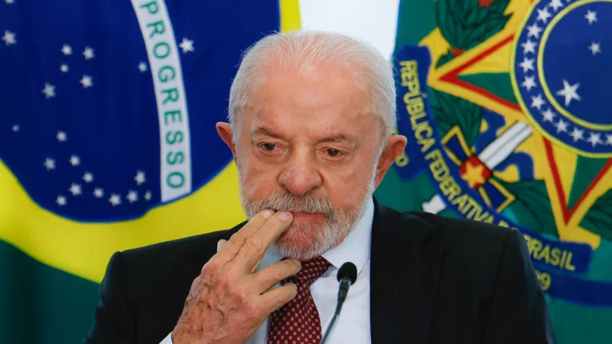Lula diz em propaganda eleitoral que não haverá blindagem nas investigações
