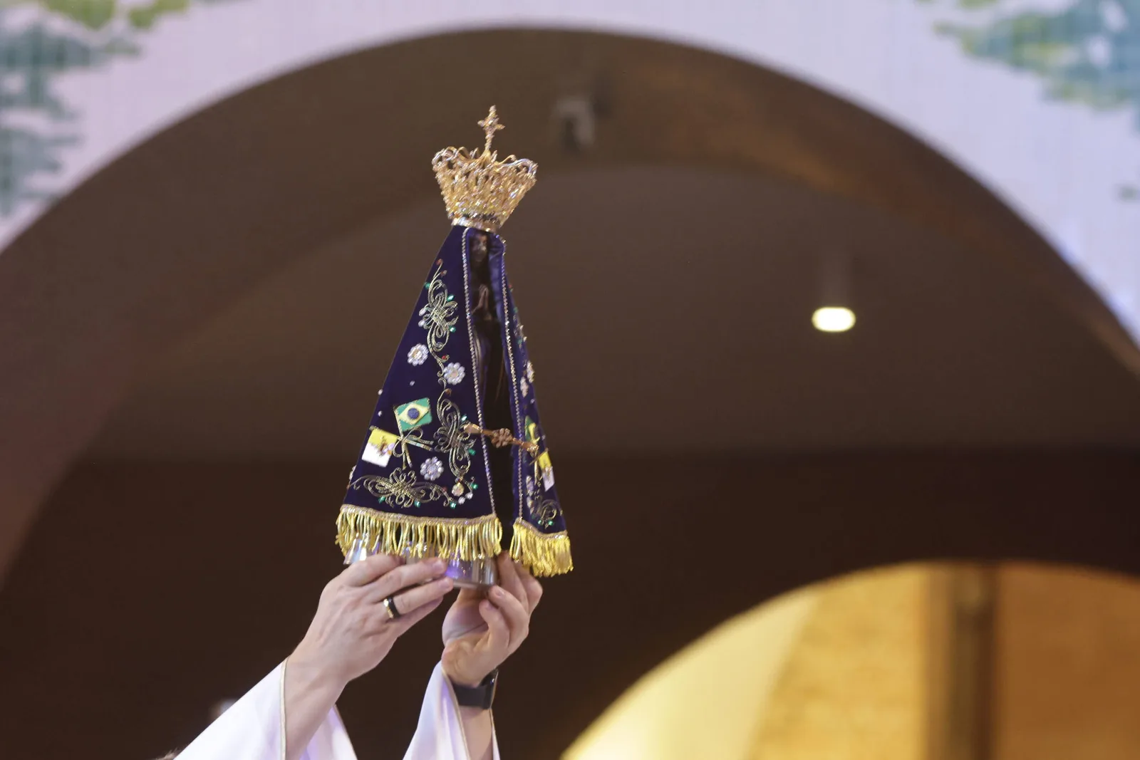 Debate sobre Maria expõe divergências entre católicos e evangélicos