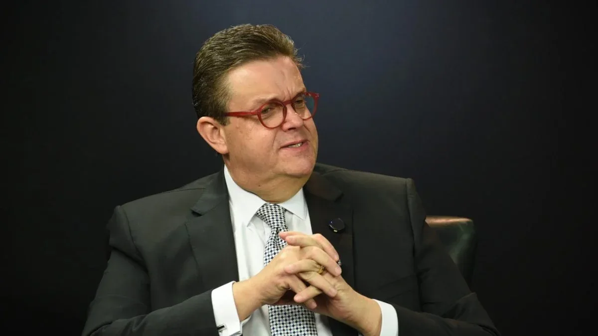 Ministro prevê Lula à frente de Flávio Bolsonaro nas pesquisas em 20.out