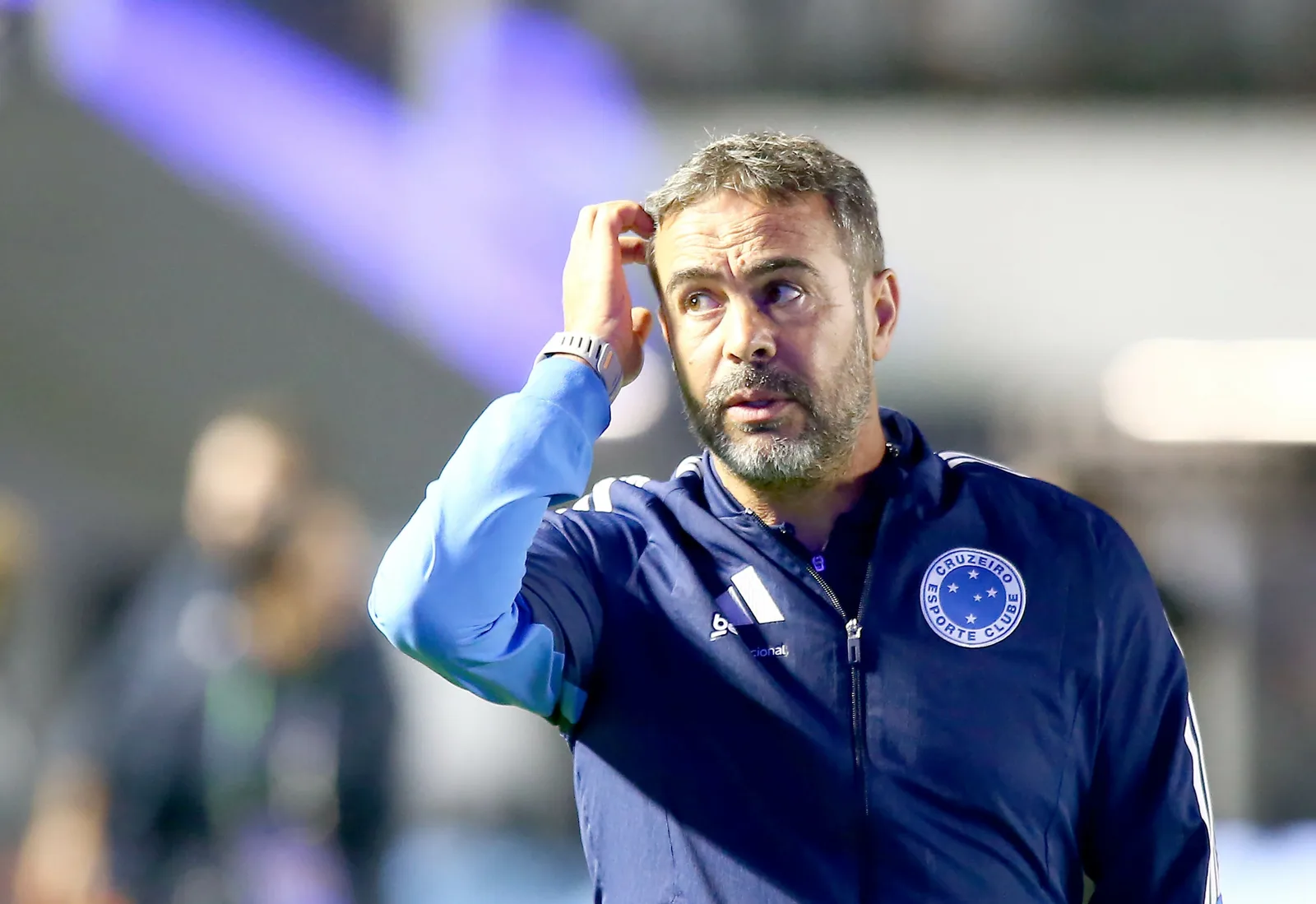 Cruzeiro encara Vitória após quatro derrotas seguidas como visitante