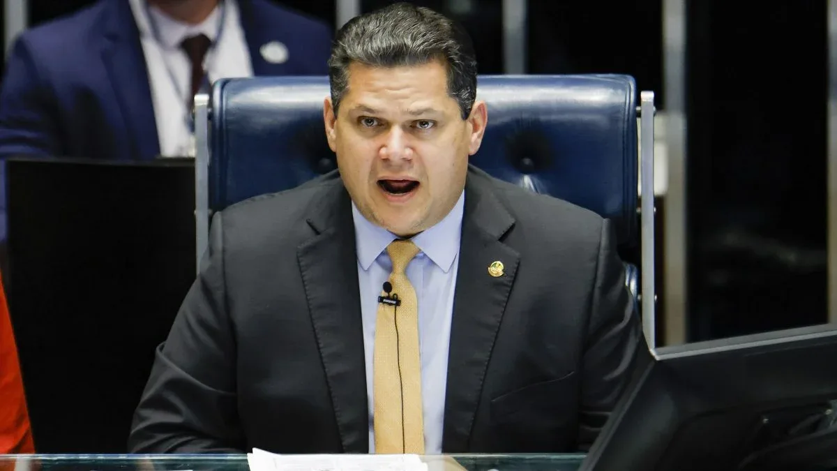 PEC da Segurança chega ao plenário após mudanças na CCJ