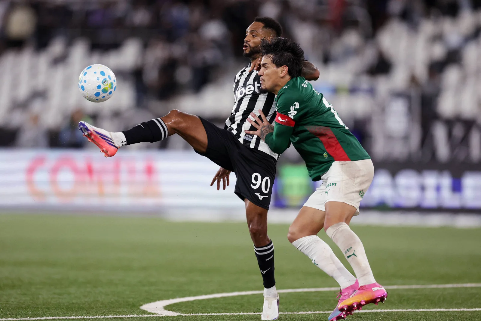 Flamengo vence o Remo e toma a liderança do Palmeiras no Brasileiro